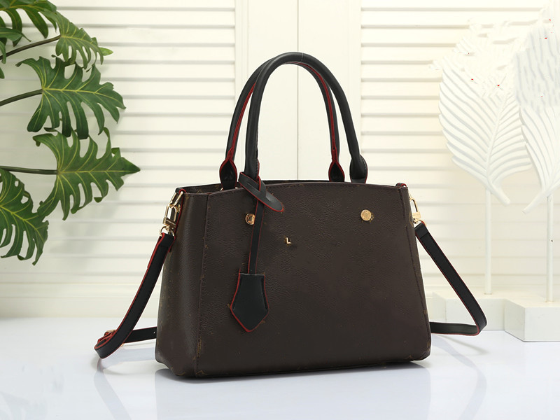Crossbodys Designer Bags MONTAIGNES BB Women Designers Handbags Luxurys Shopping bag classic brand leather large capacity handbag luxury designer fashion, Coffee grid
Crossbodys Designer Bags MONTAIGNES BB Women Designers Handbags Luxurys Shopping bag classic brand leather large capacity handbag luxury designer fashion, Coffee grid