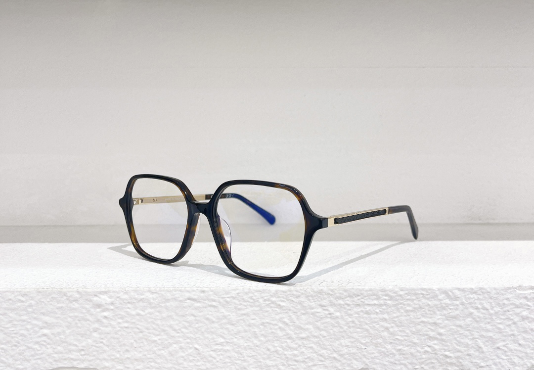 Designers Eyeglasses Black/Gold Frame/Clear Lens 3417 Women Optical Glasses Frame Eyewear with Box
Designers Eyeglasses Black/Gold Frame/Clear Lens 3417 Women Optical Glasses Frame Eyewear with Box