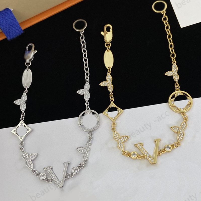 Womens Designer Bracelet Flower Diamond Chain Bracelets Letter Bangle Luxury Designer Jewelry Rose Gold Silver Cuff Wedding Luxe Wristband
Womens Designer Bracelet Flower Diamond Chain Bracelets Letter Bangle Luxury Designer Jewelry Rose Gold Silver Cuff Wedding Luxe Wristband