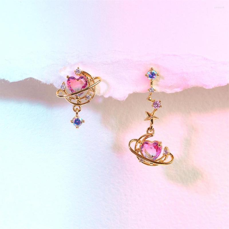 Dangle Earrings 2023 Asymmetric Moon Heart Earring For Women Cute Gold-plated Pink Zircon Stud Fashion Aesthetic Jewelry Gift
Dangle Earrings 2023 Asymmetric Moon Heart Earring For Women Cute Gold-plated Pink Zircon Stud Fashion Aesthetic Jewelry Gift