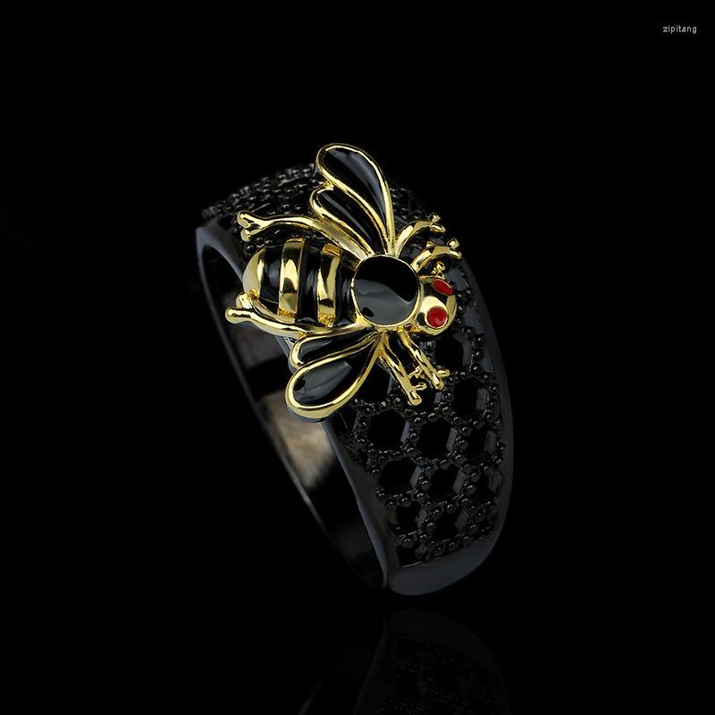 Cluster Rings CIZEVA Hollow Design Personalized Black Bee Ring Handmade Enamel Punk For Female Party Jewelry Gift
Cluster Rings CIZEVA Hollow Design Personalized Black Bee Ring Handmade Enamel Punk For Female Party Jewelry Gift