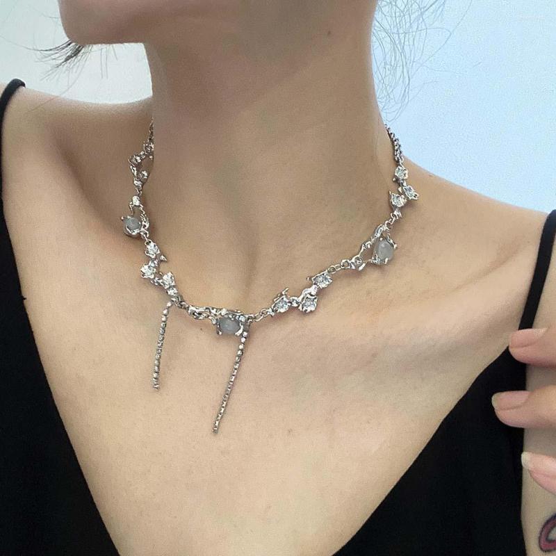 Chains Moonstone Tassels Necklace For Women Niche Design Personalized Charms Chain Chokers Temperament Female Accessories Party Jewelry
Chains Moonstone Tassels Necklace For Women Niche Design Personalized Charms Chain Chokers Temperament Female Accessories Party Jewelry