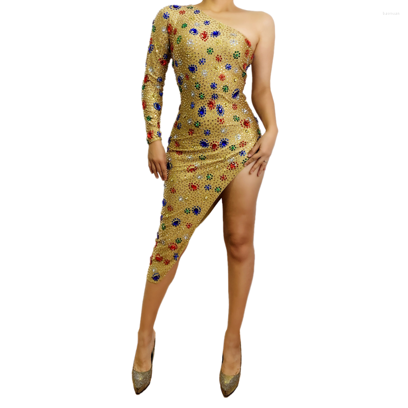 Stage Wear Gold One Shoulder Rhinestone Dress Women Sexy High Slit Latin Dance Wedding Party Bodycon Club Singer Clothes
Stage Wear Gold One Shoulder Rhinestone Dress Women Sexy High Slit Latin Dance Wedding Party Bodycon Club Singer Clothes