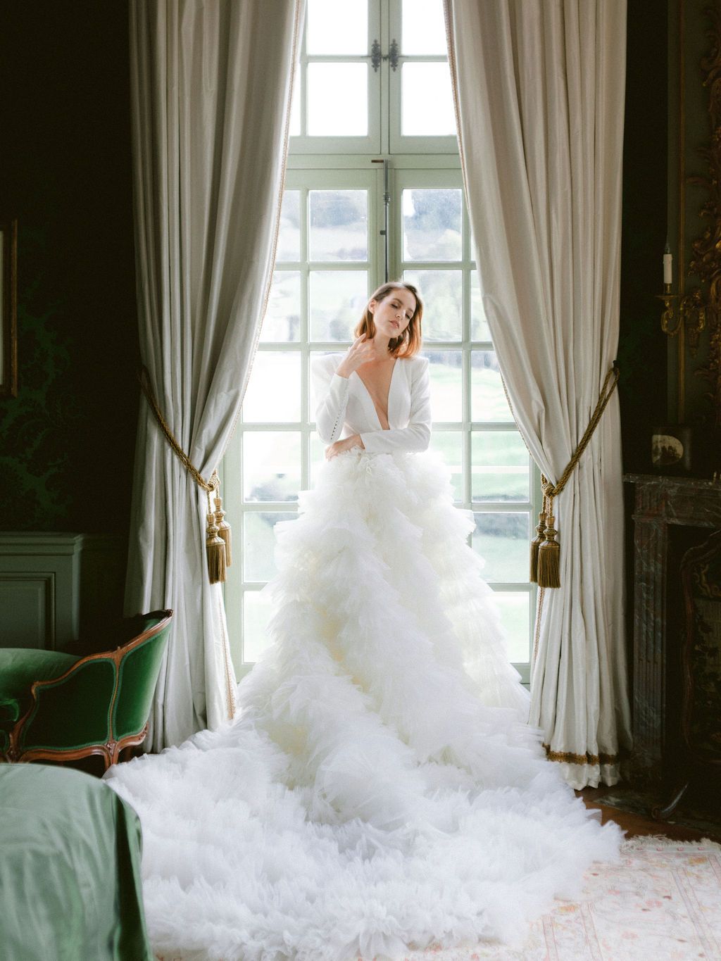 Tiers Long Train Wedding Dress Full Sleeves Simple A-Line White Bridal Gowns Sheer Deep V-neck Open Back Buttons Garden Gorgeous Sexy Bride Dresses