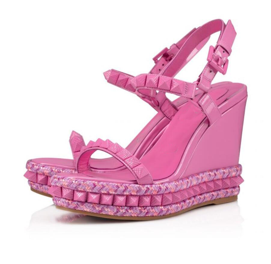 Luxury designs Women Sandals reds sole shoes high heels Pyraclou wedge flat open-toe genuine leather with studs lady platform rivets slingback ankle strap
Luxury designs Women Sandals reds sole shoes high heels Pyraclou wedge flat open-toe genuine leather with studs lady platform rivets slingback ankle strap