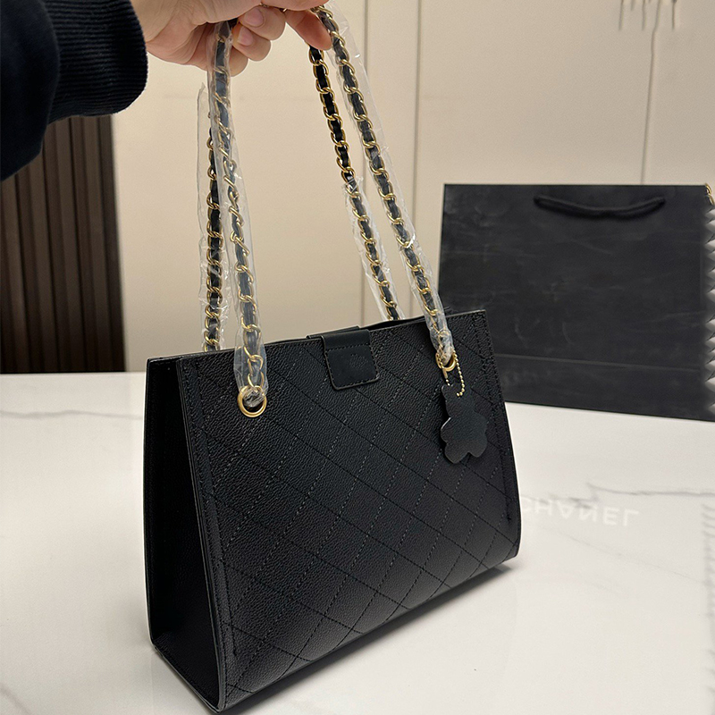 Vintage Quilted Leather Channel Bags Women's Fashion Crossbody Handbag Classic Chest Bags Designer New Chain Tote Shoulder Bag, Black
Vintage Quilted Leather Channel Bags Women's Fashion Crossbody Handbag Classic Chest Bags Designer New Chain Tote Shoulder Bag, Black