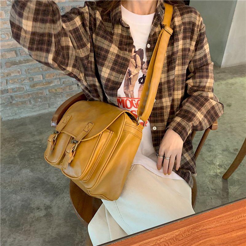 Waist Bags 2023 Female Bag College Oily Leather Retro Big Trendy Broadband Messenger Large Capacity Shoulder Fanny Pack, Yellow
Waist Bags 2023 Female Bag College Oily Leather Retro Big Trendy Broadband Messenger Large Capacity Shoulder Fanny Pack, Yellow