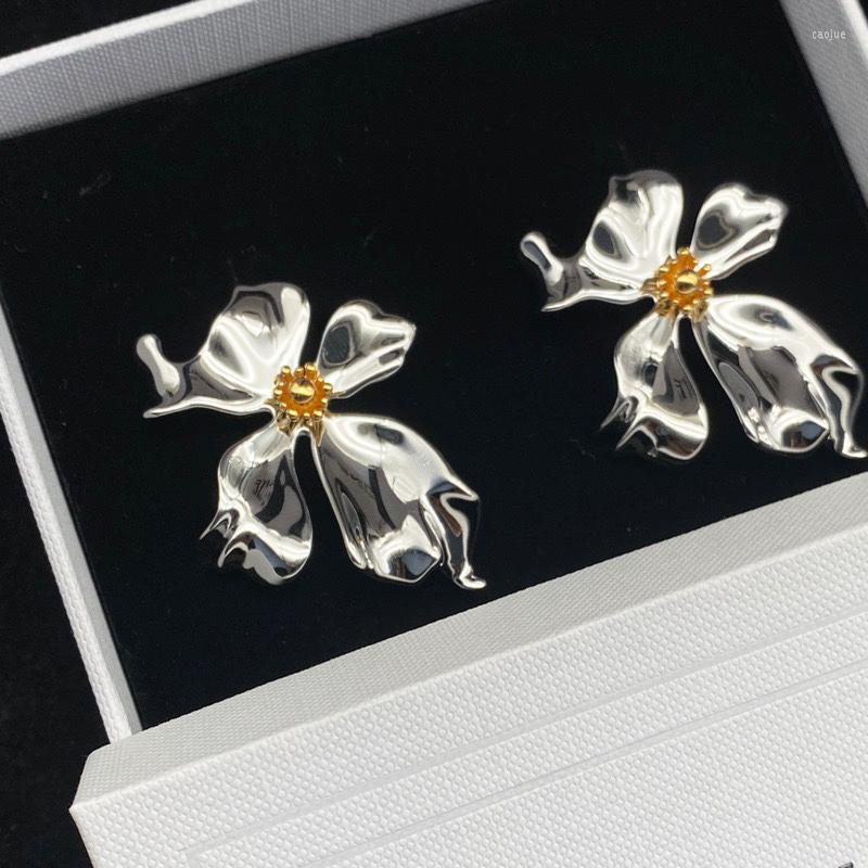 Stud Earrings Holiday Summer Brand Sweet Lady Flower Featuring Irregular Design Exquisite Jewelry Banquet Accessories
Stud Earrings Holiday Summer Brand Sweet Lady Flower Featuring Irregular Design Exquisite Jewelry Banquet Accessories