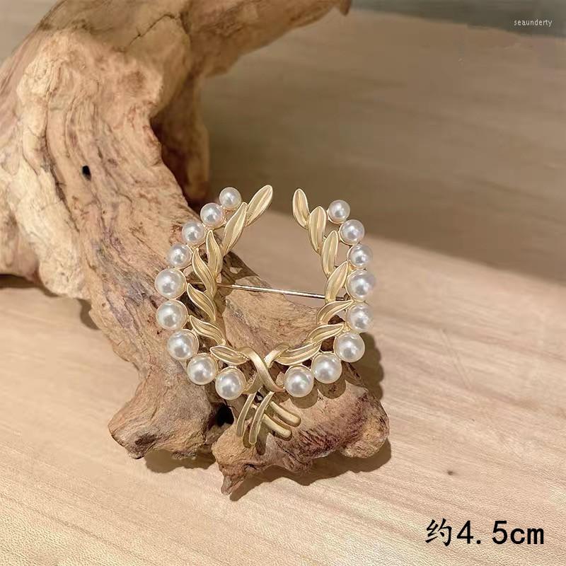 Brooches Korean Version Of The Brooch Spring Rhinestone Crystal Fashion Full Drill Pin Wholesale
Brooches Korean Version Of The Brooch Spring Rhinestone Crystal Fashion Full Drill Pin Wholesale