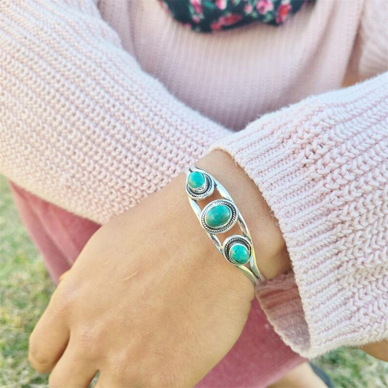 Bangle Vintage Inlay Green Natural Stone Women Charm Personality Open Adjustable Bracelet Female Wedding Party Jewelry Gifts
Bangle Vintage Inlay Green Natural Stone Women Charm Personality Open Adjustable Bracelet Female Wedding Party Jewelry Gifts