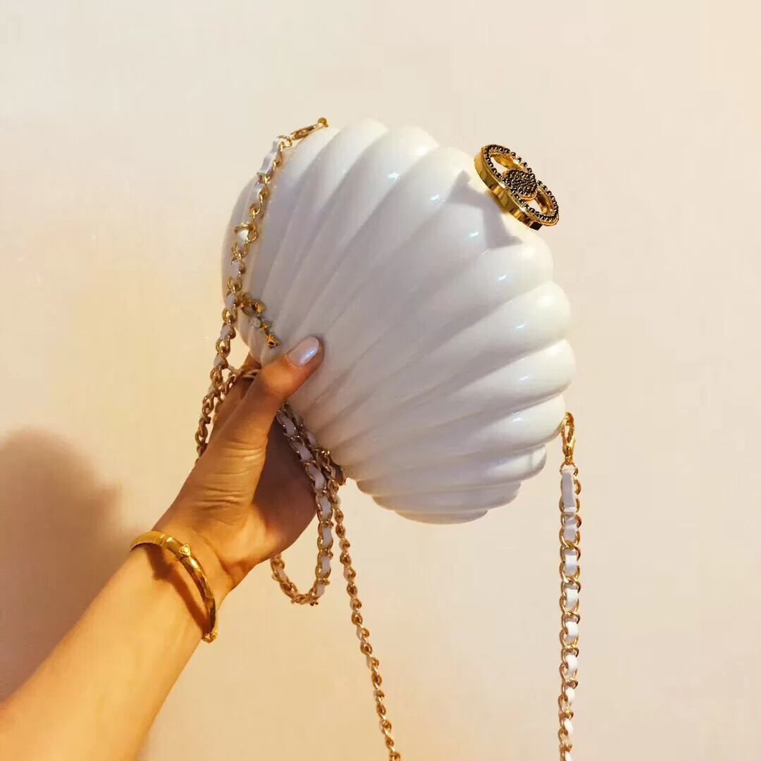 COCO Shell Bag Black Crossbody Evening Shoulder Bags handbags Women Lady satchel Show Limited Edition Beach Ocean theme Oval the tote bag Luxury Designers Gift, White
COCO Shell Bag Black Crossbody Evening Shoulder Bags handbags Women Lady satchel Show Limited Edition Beach Ocean theme Oval the tote bag Luxury Designers Gift, White