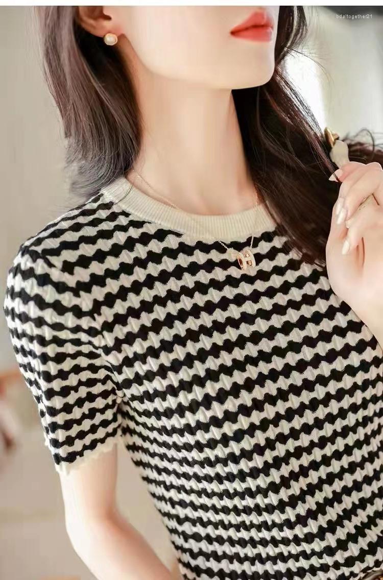 Women' T Shirts Worsted Wool Half Sleeve Vintage Simple Contrast Pattern Round Neck Loose Casual Versatile Pullover Knitted Short, Black
Women' T Shirts Worsted Wool Half Sleeve Vintage Simple Contrast Pattern Round Neck Loose Casual Versatile Pullover Knitted Short, Black