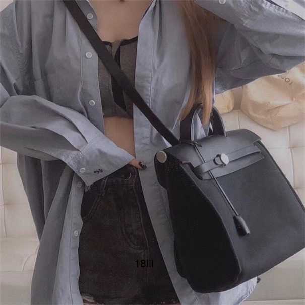 Designer Bags Kellies Herme Women Handbags Oneshoulder carryon messenger bags are beautiful simple documents ipad books commuting and college, Yellow with khaki cover
Designer Bags Kellies Herme Women Handbags Oneshoulder carryon messenger bags are beautiful simple documents ipad books commuting and college, Yellow with khaki cover