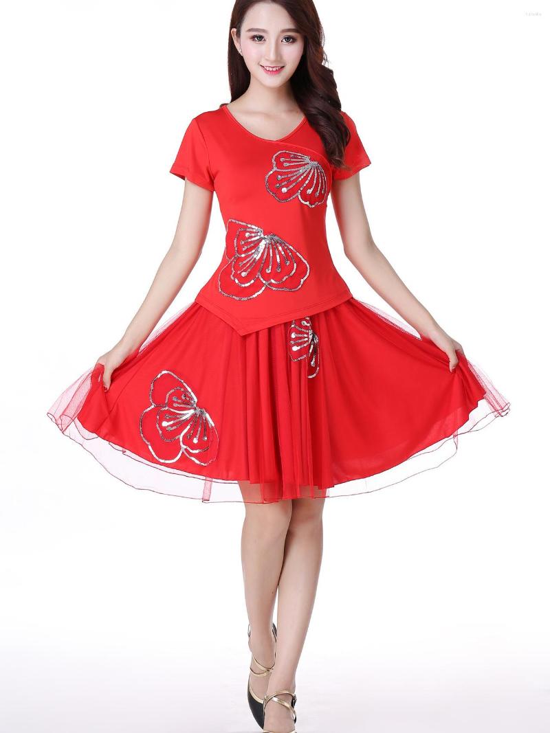 Stage Wear Elegant Square Dance Clothes Suit National Style Spring Summer Short Sleeve Two-piece Set Adult Female Performance, Royal blue
Stage Wear Elegant Square Dance Clothes Suit National Style Spring Summer Short Sleeve Two-piece Set Adult Female Performance, Royal blue