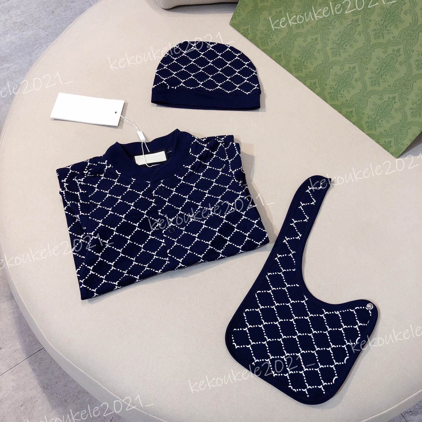 3pcs/Set Baby Rompers Newborn Clothes Pink Jumpsuit Hat Bibs Suit Print Soft Cotton Infant Boy Girls Long Sleeve Single Breasted Kids Clothing
3pcs/Set Baby Rompers Newborn Clothes Pink Jumpsuit Hat Bibs Suit Print Soft Cotton Infant Boy Girls Long Sleeve Single Breasted Kids Clothing