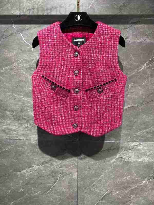 Women' Knits & Tees Designer 2022 autumn and winter new style V-neck diagonal pocket insert design sleeveless vest 5LWF, Picture color
Women' Knits & Tees Designer 2022 autumn and winter new style V-neck diagonal pocket insert design sleeveless vest 5LWF, Picture color