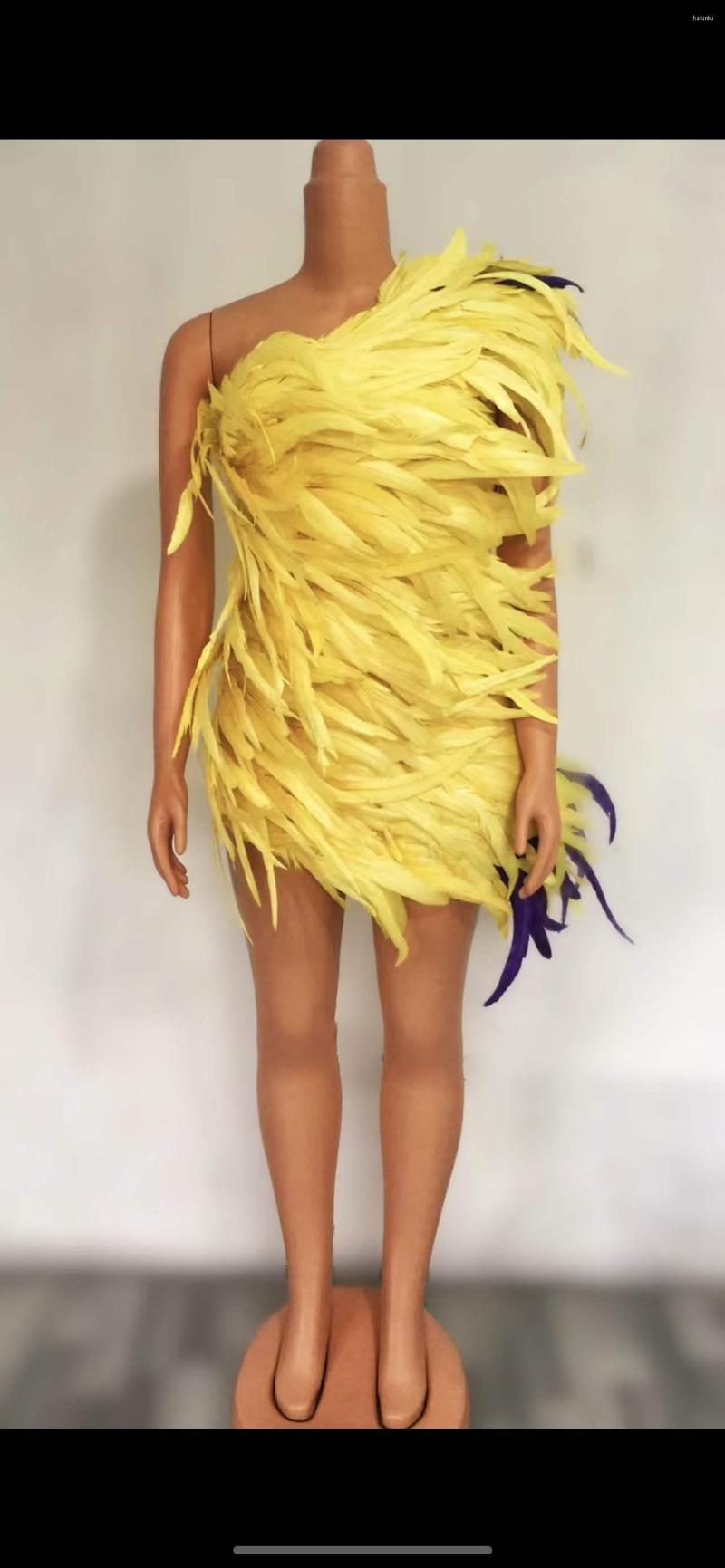 Stage Wear Yellow Feather Dress Sexy Backless Singel Shoulder Performance Outfit Costume Dance Clothing Singer Dancer Show, Picture shown
Stage Wear Yellow Feather Dress Sexy Backless Singel Shoulder Performance Outfit Costume Dance Clothing Singer Dancer Show, Picture shown