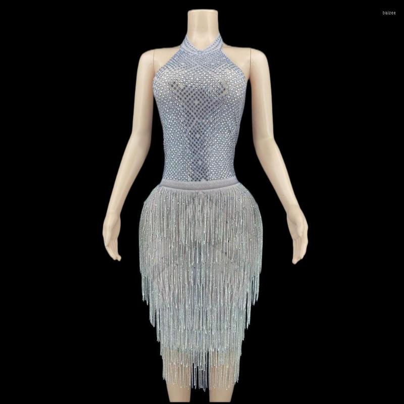 Stage Wear Silver Shining Rhinestones Tassel Neck-Mounted Backless Sexy Women Dress Nightclub Party Clothing Latin Jazz Costume
Stage Wear Silver Shining Rhinestones Tassel Neck-Mounted Backless Sexy Women Dress Nightclub Party Clothing Latin Jazz Costume