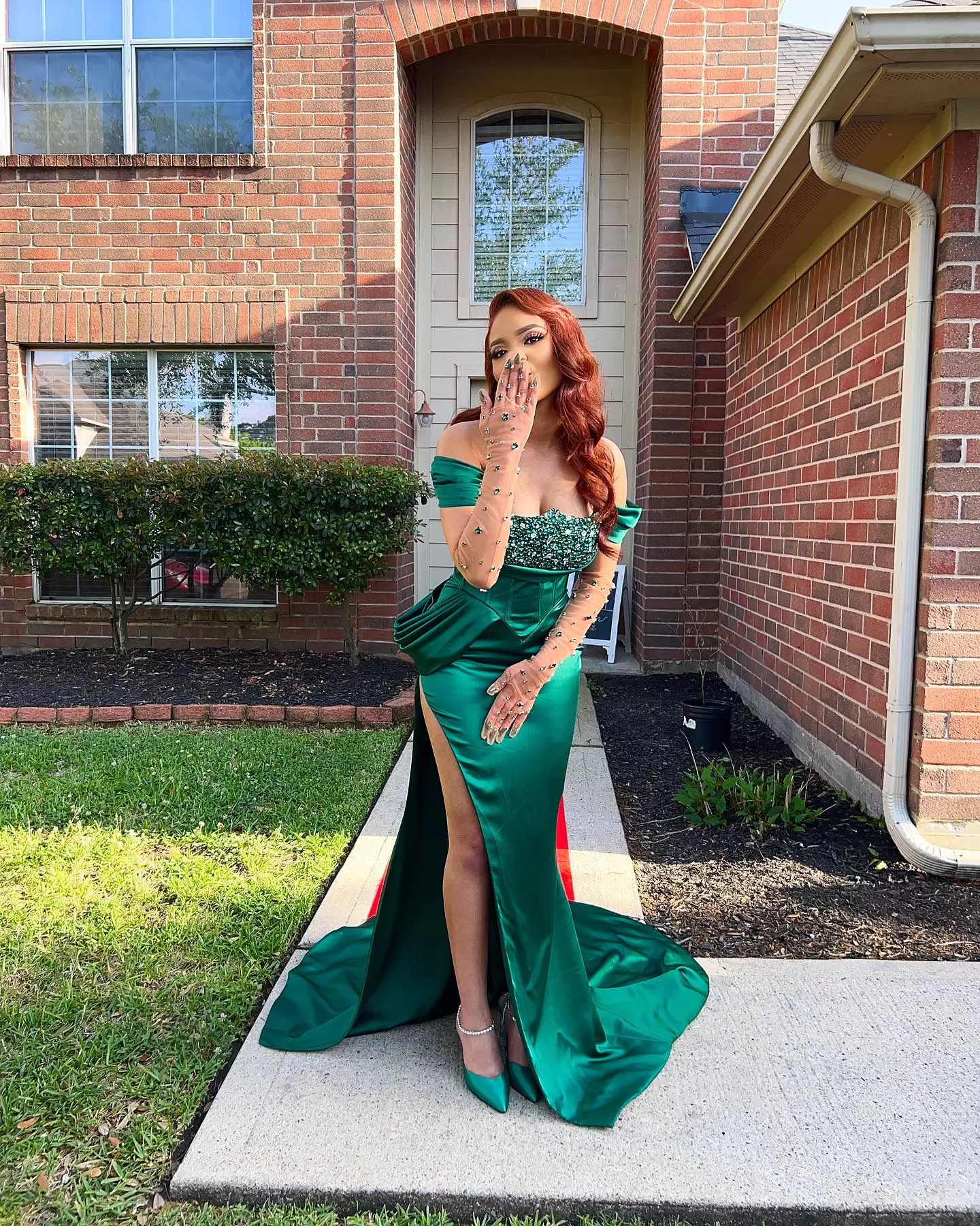Sexy Side Split Green Prom Dresses Beaded Sequins Crystals Off Shoulder Mermaid Evening Gowns Corset Long Satin Special Occasion Wear For Women