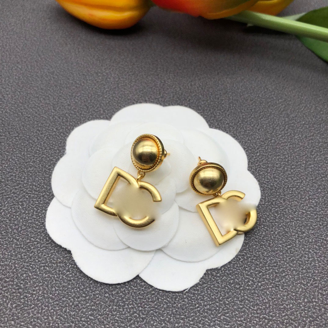 Gold letter stud earrings design classic simple literary retro small earrings clothing jewelry shoes bags clothing accessories design birthday
Gold letter stud earrings design classic simple literary retro small earrings clothing jewelry shoes bags clothing accessories design birthday