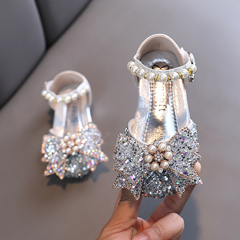 Sneakers AINYFU Girls Princess Shoes Baby Flat Sequin Pearl Bow Sandals Kids Shoes Children Fashion Bling Soft Kids Dance Party Shoes 230213, Pink 
Sneakers AINYFU Girls Princess Shoes Baby Flat Sequin Pearl Bow Sandals Kids Shoes Children Fashion Bling Soft Kids Dance Party Shoes 230213, Pink