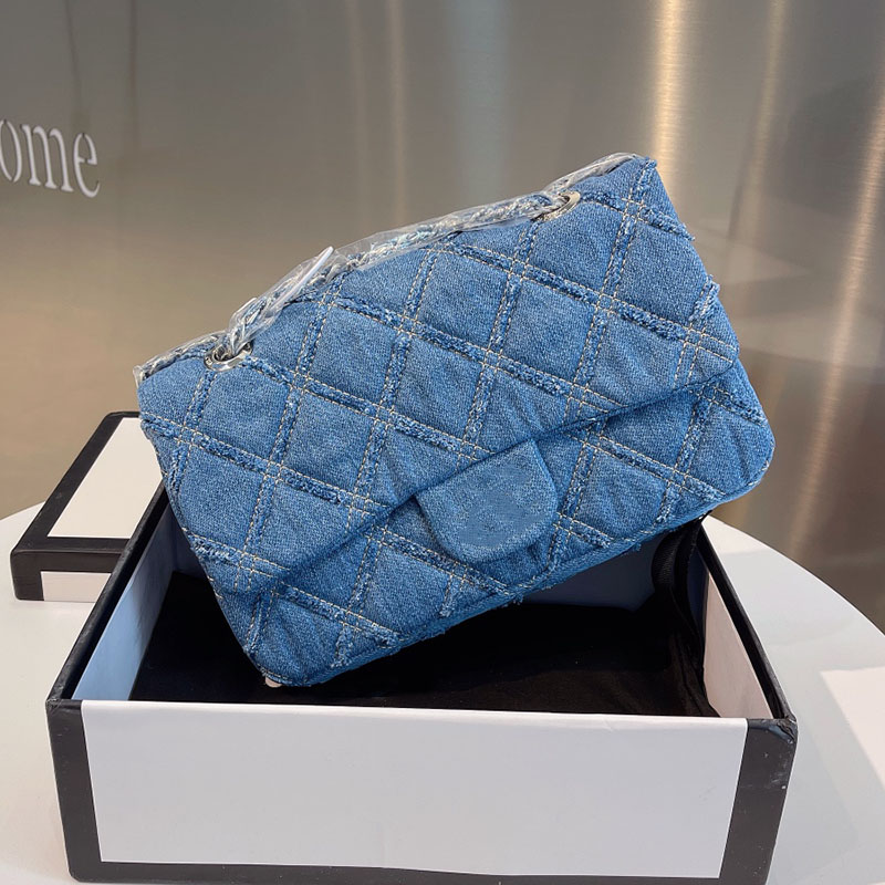 France Womens Bicolore Quilted Denim Bags With Tassel Silver Metal Hardware Matelasse Chain Crossbody Shoulder Large Capacity Vintage Designer Handbags 25CM, Box
France Womens Bicolore Quilted Denim Bags With Tassel Silver Metal Hardware Matelasse Chain Crossbody Shoulder Large Capacity Vintage Designer Handbags 25CM, Box