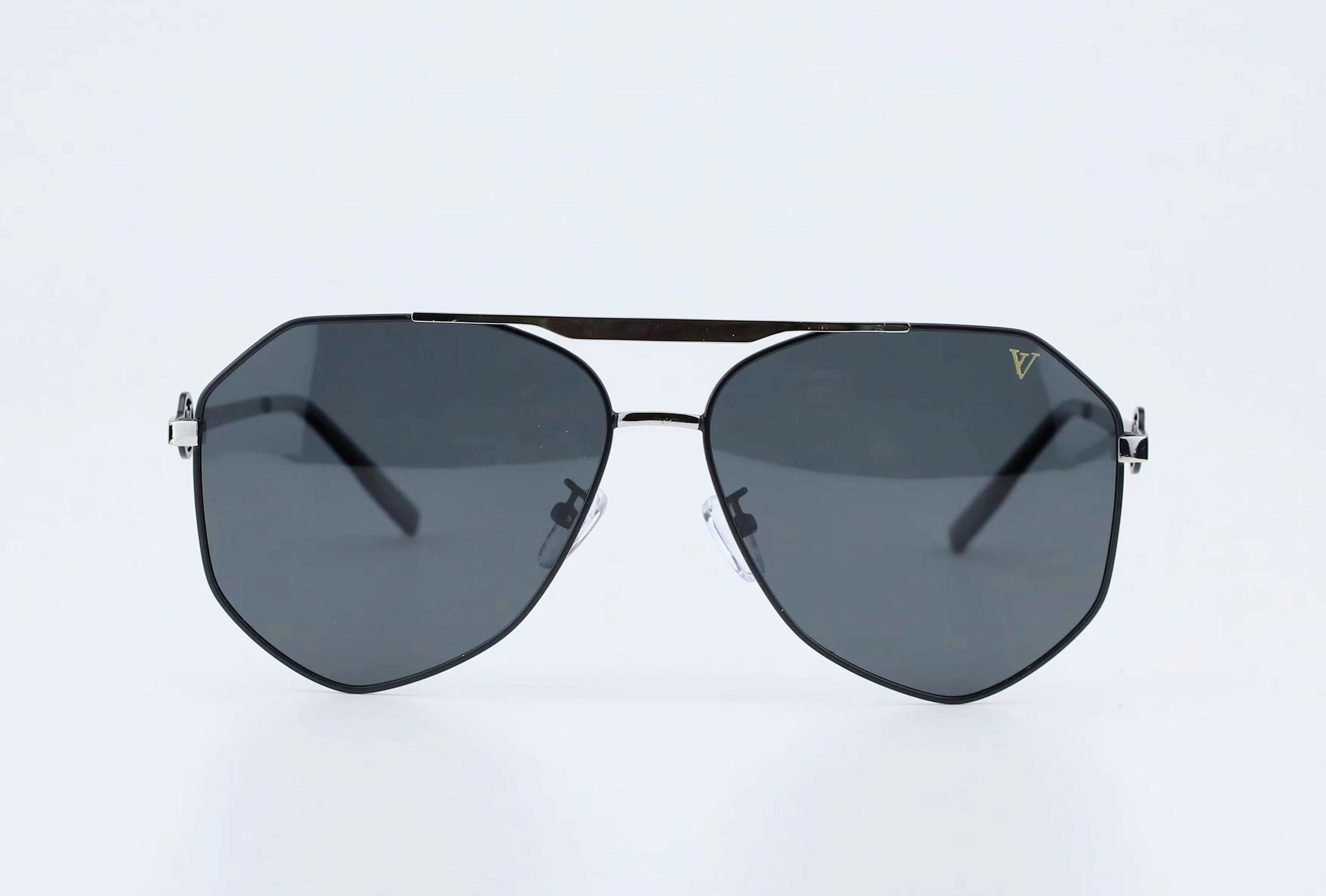 2023 Fashion luxury round sunglasses designer brand black metal frame dark glass lenses men and women driving flight
2023 Fashion luxury round sunglasses designer brand black metal frame dark glass lenses men and women driving flight