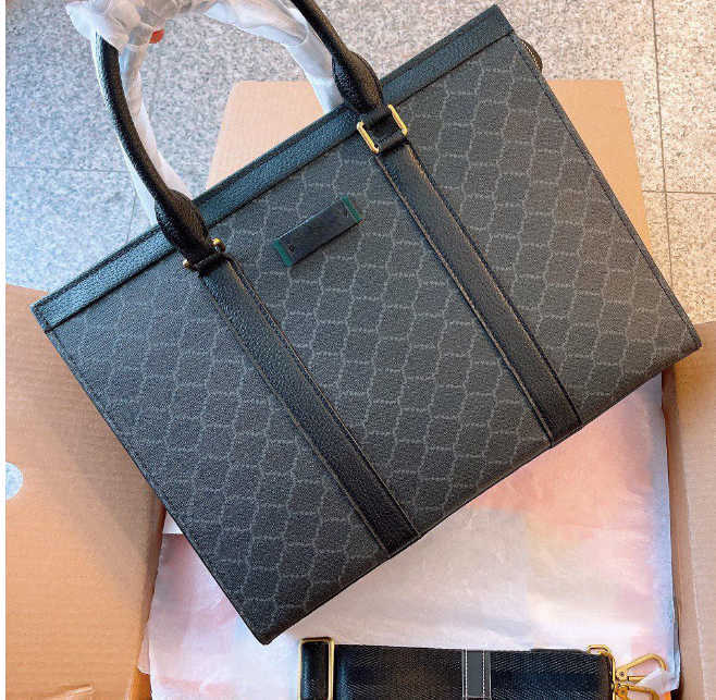 Brand Designer Handbag Shoulder Crossbody Bags Tote bag Men Briefcases with Double Letter Printing Single Shoulders Bag Factory Direct Sale, Gift box packing
Brand Designer Handbag Shoulder Crossbody Bags Tote bag Men Briefcases with Double Letter Printing Single Shoulders Bag Factory Direct Sale, Gift box packing