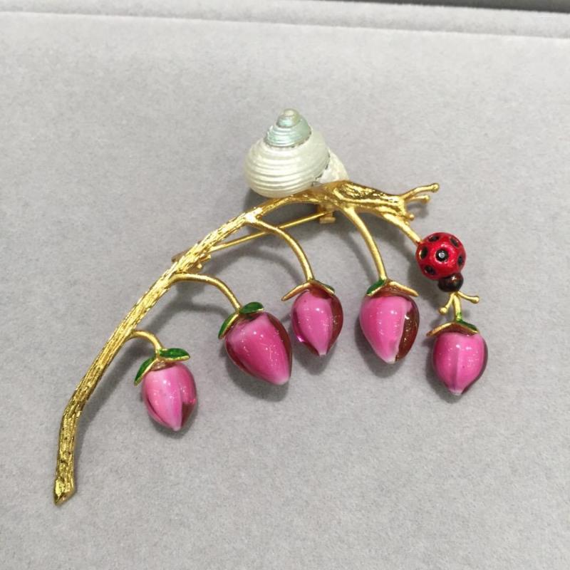 Brooches Coloured Glaze Flower Brooch Pins Snail On A Branch Fashion Women Jewelry Rose Red Color
Brooches Coloured Glaze Flower Brooch Pins Snail On A Branch Fashion Women Jewelry Rose Red Color