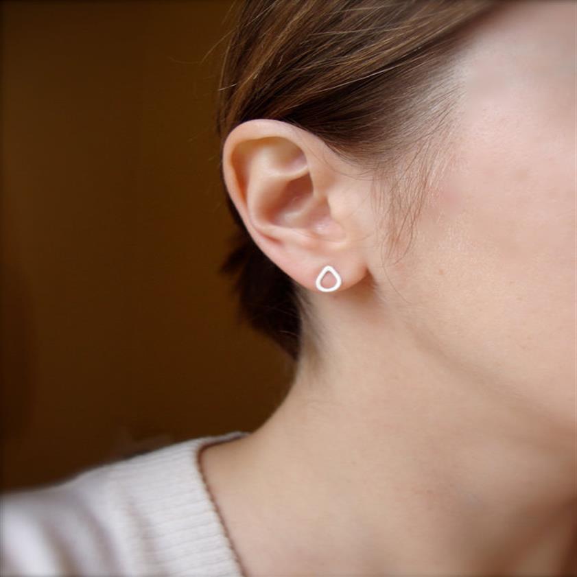 10Pairs- S004 GoldSilver plated tiny Raindrop studs earrings unique design cute simple waterdrop stud earrings jewelry for women w271w
10Pairs- S004 GoldSilver plated tiny Raindrop studs earrings unique design cute simple waterdrop stud earrings jewelry for women w271w