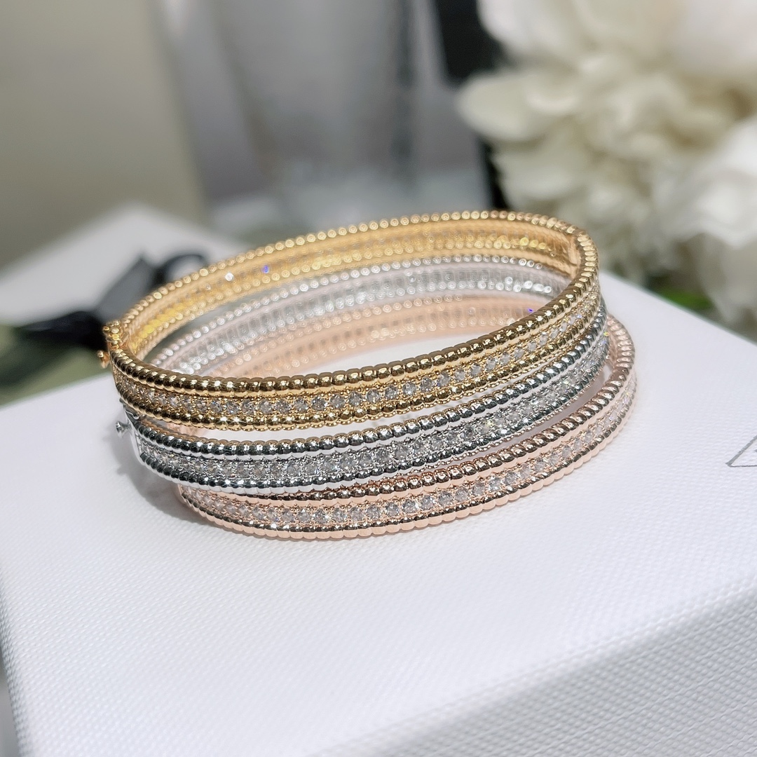 18k Gold Bangle Designer Bracelets For Women Lover Titanium Steel Bracelets Fashion Supply
18k Gold Bangle Designer Bracelets For Women Lover Titanium Steel Bracelets Fashion Supply