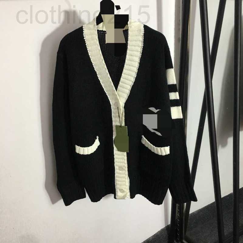 Women' Knits & Tees Designer 1031 2022 Autumn Sweaters Brand Same Style Long Sleeve V Neck Cardigan Black Sweater Women Clothes meiyi MQHX, Post
Women' Knits & Tees Designer 1031 2022 Autumn Sweaters Brand Same Style Long Sleeve V Neck Cardigan Black Sweater Women Clothes meiyi MQHX, Post
