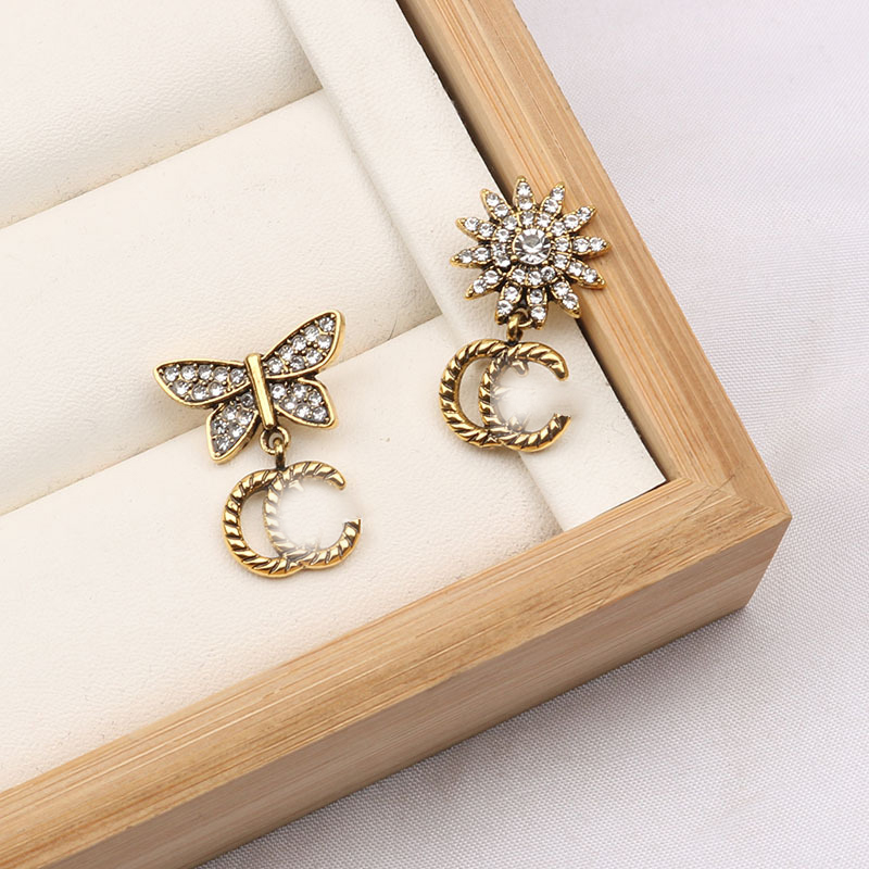 Simple 18K Gold Plated 925 Silver Luxury Brand Designers Double Letters Stud Geometric Famous Women Girls Flower Crystal Rhinestone Earring Wedding Party Jewerlry
Simple 18K Gold Plated 925 Silver Luxury Brand Designers Double Letters Stud Geometric Famous Women Girls Flower Crystal Rhinestone Earring Wedding Party Jewerlry