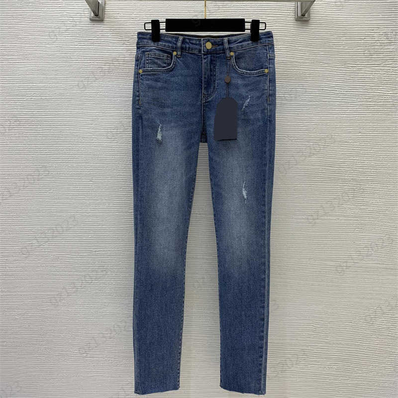 Fashion Jeans Embossed Leather Pocket Puncture Design Denim Trousers Traditional Simple Style Joker Slim Leggings 2 Colors Jeans For Women Skinny
Fashion Jeans Embossed Leather Pocket Puncture Design Denim Trousers Traditional Simple Style Joker Slim Leggings 2 Colors Jeans For Women Skinny