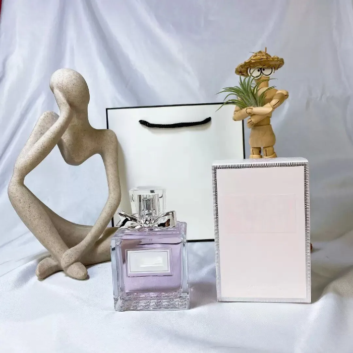 Women perfume High Quality Blooming Bouquet Parfum Lady Girl Flora Fruit Flower Blossom 100ml
Women perfume High Quality Blooming Bouquet Parfum Lady Girl Flora Fruit Flower Blossom 100ml