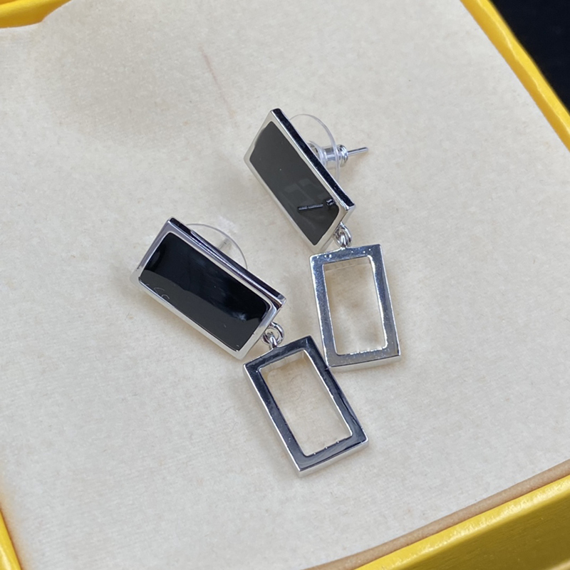 Womens Fashion Golden Stud Earrings Designer Ladies Jewelry Earring Luxury Letter F Earrings Charm Mens Jewelry Hoop Huggie Rings 2302154BF
Womens Fashion Golden Stud Earrings Designer Ladies Jewelry Earring Luxury Letter F Earrings Charm Mens Jewelry Hoop Huggie Rings 2302154BF