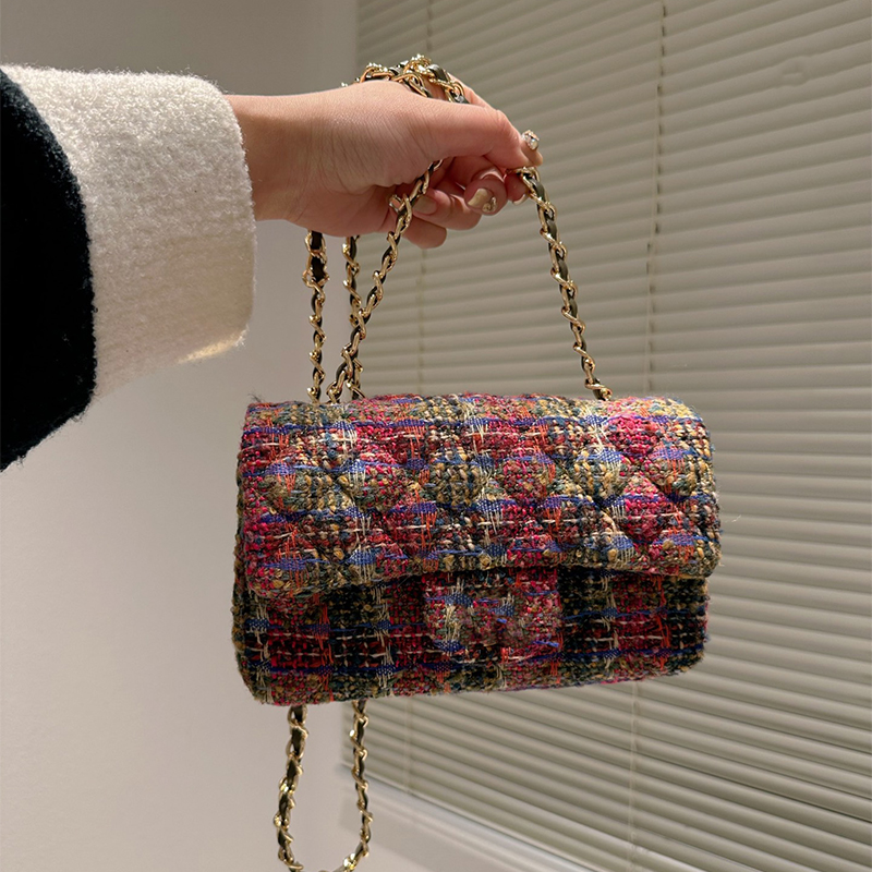designer handbag shoulder bag lady chain bag woollen cloth women's bags luxury handbags 6 colors 20cm wallet on chain crossbody Advanced version, Black
designer handbag shoulder bag lady chain bag woollen cloth women's bags luxury handbags 6 colors 20cm wallet on chain crossbody Advanced version, Black