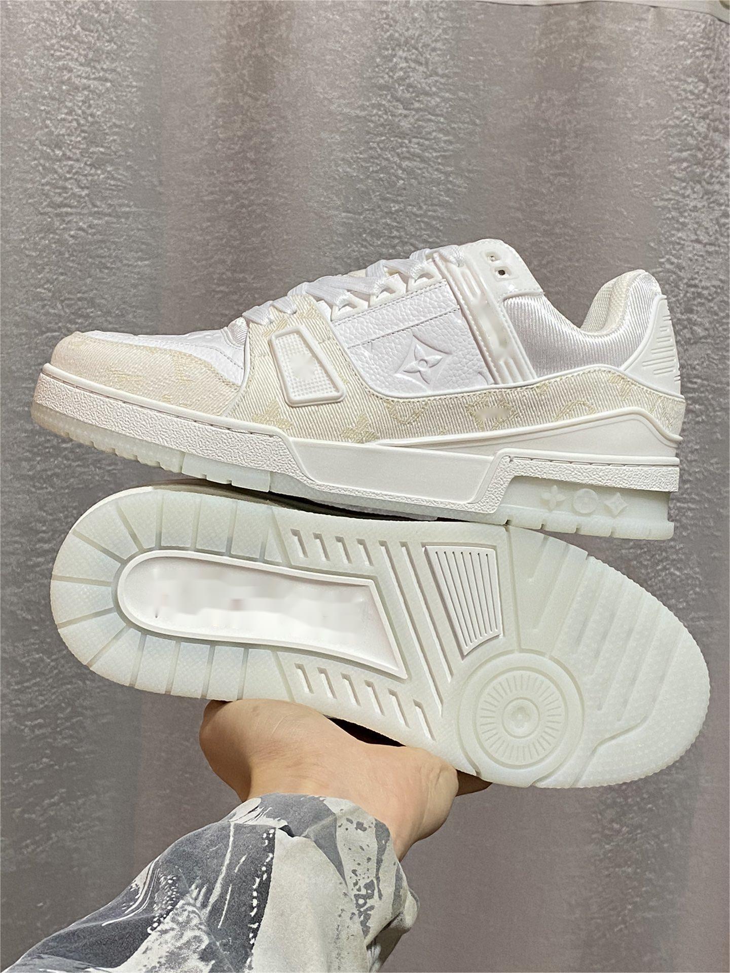 Designer tn Men Causal Shoes Fashion Woman Leather Lace Up Platform Sole Sneakers White Black for men women Luxury velvet suede dunks low 36-45 size sneakers, Customize
Designer tn Men Causal Shoes Fashion Woman Leather Lace Up Platform Sole Sneakers White Black for men women Luxury velvet suede dunks low 36-45 size sneakers, Customize