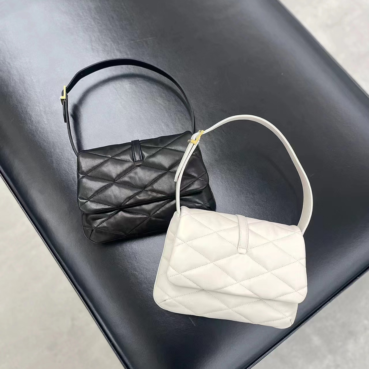 Luxury Designer bags sLe 57 tote Shoulder Bag Hobo Clutch new style classic totes Womens mens Square quilted overlock hangdbag quilted Lambskin Handbags Crossbody, White
Luxury Designer bags sLe 57 tote Shoulder Bag Hobo Clutch new style classic totes Womens mens Square quilted overlock hangdbag quilted Lambskin Handbags Crossbody, White