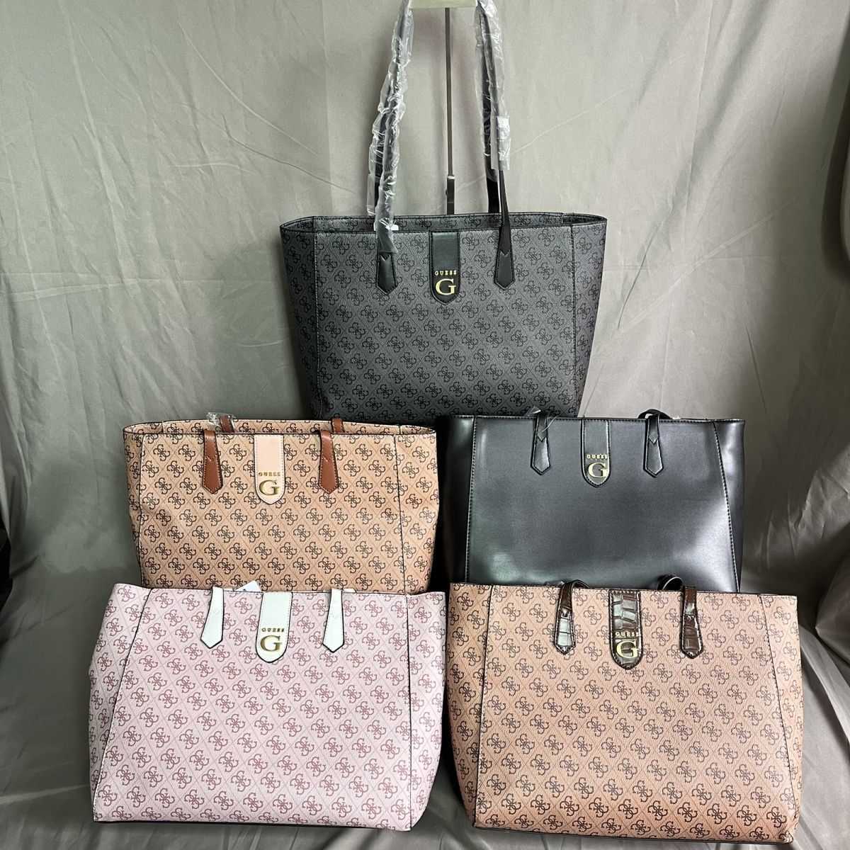 Designer Luxury Gue ss Bags For Womens Handbags Crossbody Purses Guessity Large Capacity Versatile Totes Multicolour Fashion Lnclined Shoulder Black Wallet VV50, Black flower
Designer Luxury Gue ss Bags For Womens Handbags Crossbody Purses Guessity Large Capacity Versatile Totes Multicolour Fashion Lnclined Shoulder Black Wallet VV50, Black flower
