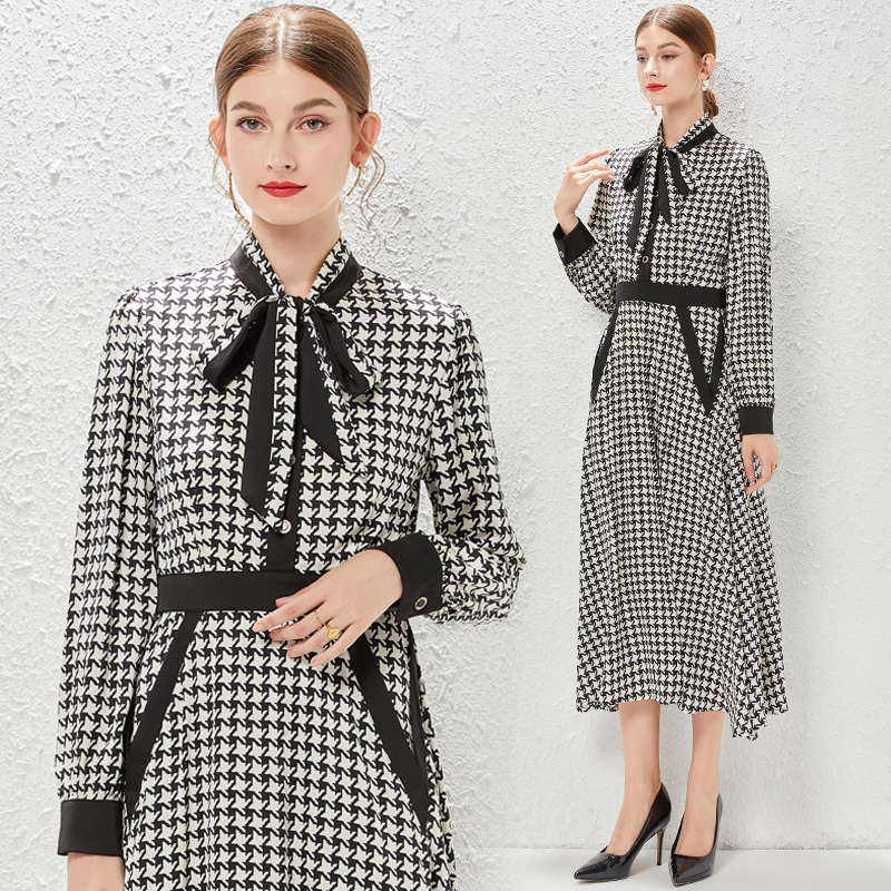 2023 Retro Hepburn Style Midi Dress Women Designer Bow Flowers Tie Up Plaid Dresses Spring Autumn Elegant Robe Ladies Chic Birthday Dinner Slim A-Line Party Frocks
2023 Retro Hepburn Style Midi Dress Women Designer Bow Flowers Tie Up Plaid Dresses Spring Autumn Elegant Robe Ladies Chic Birthday Dinner Slim A-Line Party Frocks