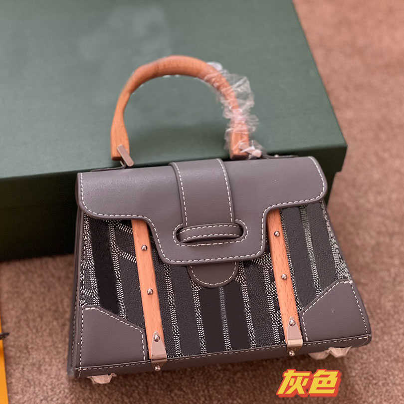 tote Bags bag Shoulder Black Designer Woody Sac Saigon Leather Handbags Fashion Bags Gift Packing 2023 tops quality, #8
tote Bags bag Shoulder Black Designer Woody Sac Saigon Leather Handbags Fashion Bags Gift Packing 2023 tops quality, #8