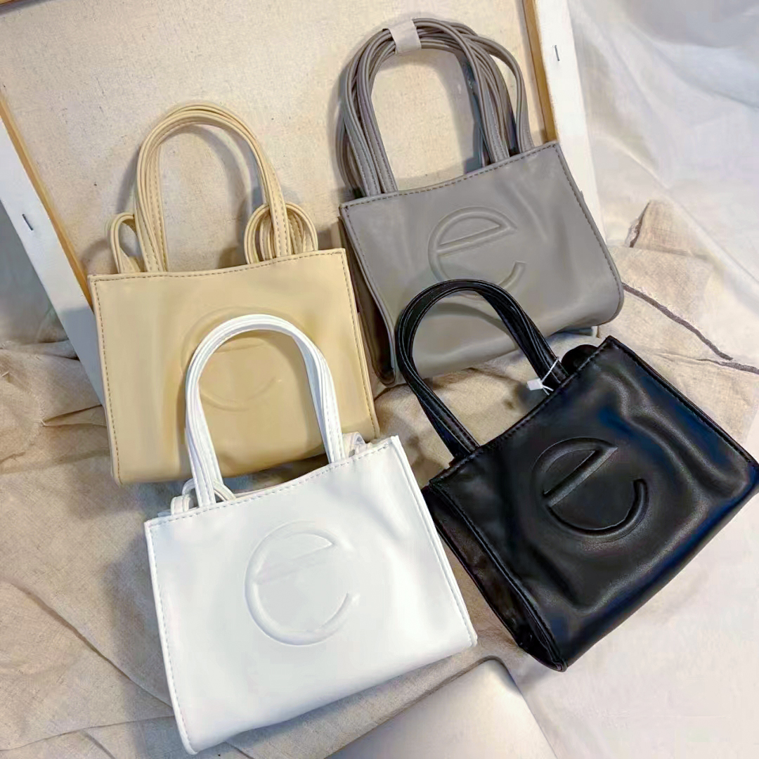 Luxurys Designers Clutch CrossBody men Large PU totes famous hangbag travel pochette Shopping bag weekend womens Fashion Cross Body totes Shoulders vacations Bags, White
Luxurys Designers Clutch CrossBody men Large PU totes famous hangbag travel pochette Shopping bag weekend womens Fashion Cross Body totes Shoulders vacations Bags, White