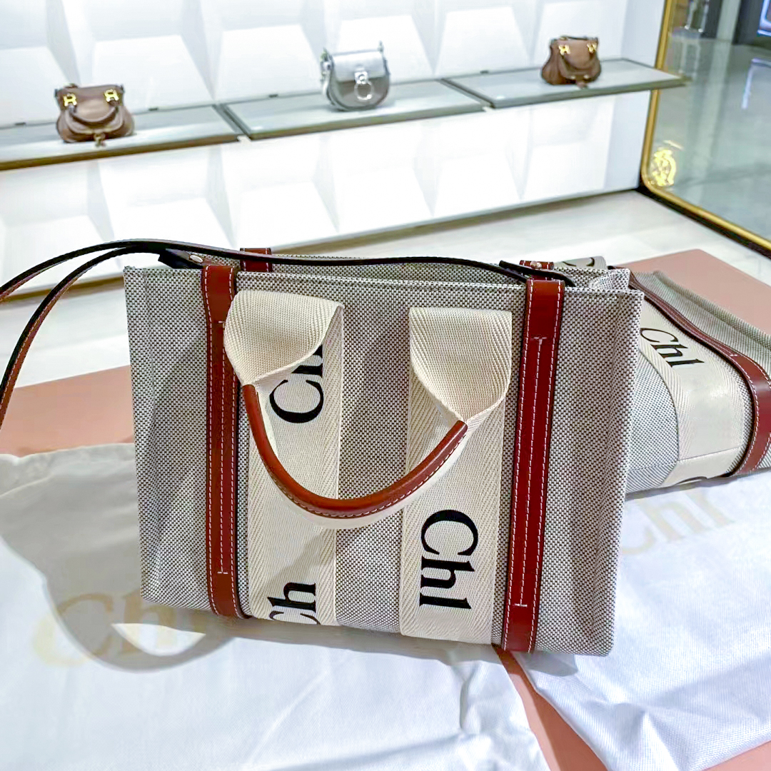 larges Women Luxurys Shopping Cross Bodys WOODY Tote beach Bags handbag Designers Crossbody Clutch men Fashion Shoulder canvas travel city classic Wallet pochette
larges Women Luxurys Shopping Cross Bodys WOODY Tote beach Bags handbag Designers Crossbody Clutch men Fashion Shoulder canvas travel city classic Wallet pochette