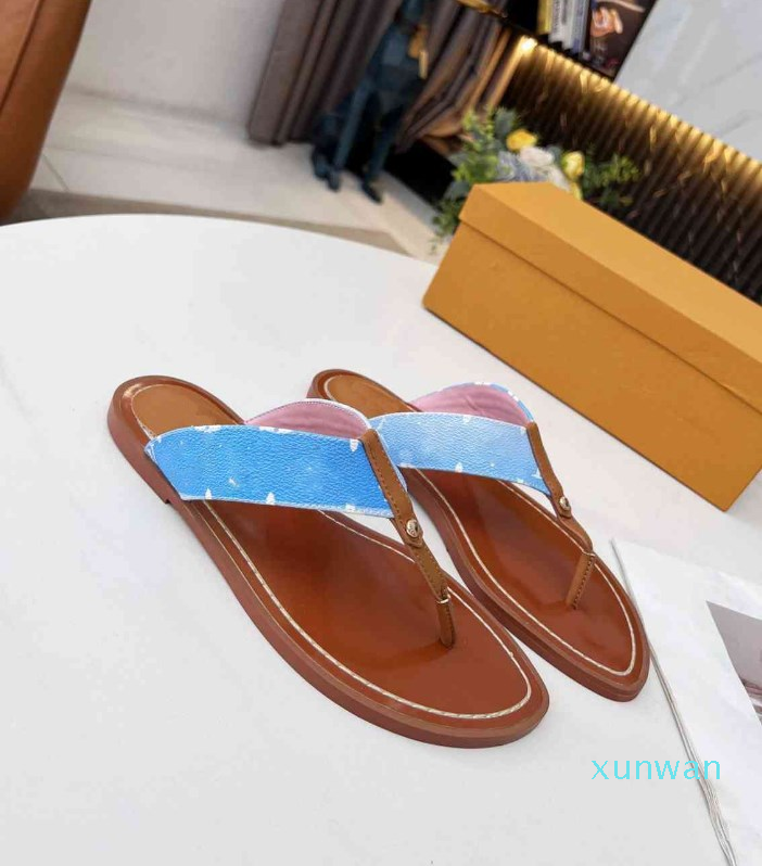 Women Leather Flat Slipper Girl Studs Thong Sunny Slide Sadnal Designer Lady Letter Printed Canvas Strap Rubber Sole Flip Flop, 1#
Women Leather Flat Slipper Girl Studs Thong Sunny Slide Sadnal Designer Lady Letter Printed Canvas Strap Rubber Sole Flip Flop, 1#