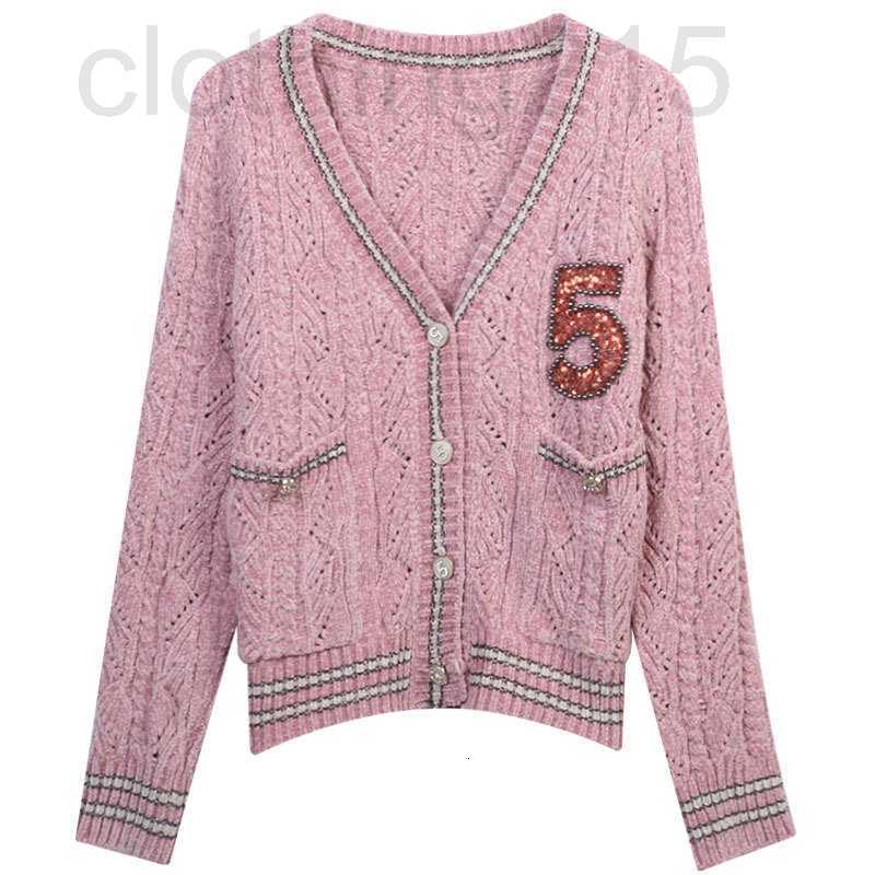 Women' Knits & Tees Designer 901 2022 Runway Autumn Sweaters Brand Same Style V Neck Long Sleeve Pink Cardigan mingmei GUGF
Women' Knits & Tees Designer 901 2022 Runway Autumn Sweaters Brand Same Style V Neck Long Sleeve Pink Cardigan mingmei GUGF