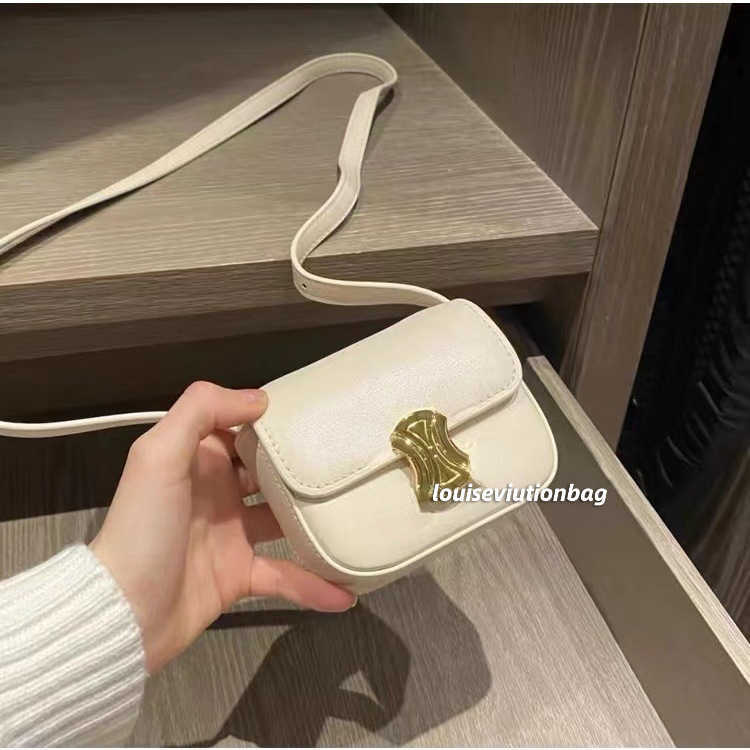 Bag Arc Mini de Triomphe Spring Style One Shoulder Crossbody Bag Advanced Portable Tofu Bag Celinf Small Square Bag, Black
Bag Arc Mini de Triomphe Spring Style One Shoulder Crossbody Bag Advanced Portable Tofu Bag Celinf Small Square Bag, Black