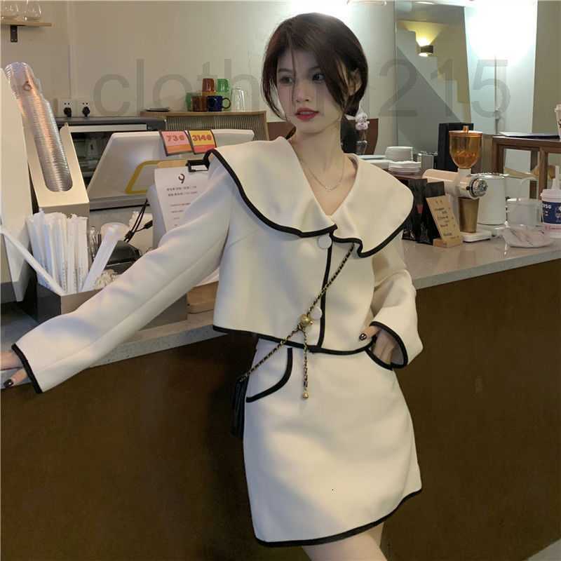 Two Piece Dress Designer 2022 spring new Korean ins binding contrast color ruffle collar small coat skirt suit OPGN
Two Piece Dress Designer 2022 spring new Korean ins binding contrast color ruffle collar small coat skirt suit OPGN