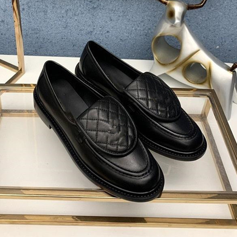 Women's Quilted Leather Loafers Black Beige Turnlock Dress Shoes Flap Mule 2023 Fashion Slip On Buckle Logo Sandal Wedding Party Quality Low Flat Heels Sneakers, Fill postage
Women's Quilted Leather Loafers Black Beige Turnlock Dress Shoes Flap Mule 2023 Fashion Slip On Buckle Logo Sandal Wedding Party Quality Low Flat Heels Sneakers, Fill postage
