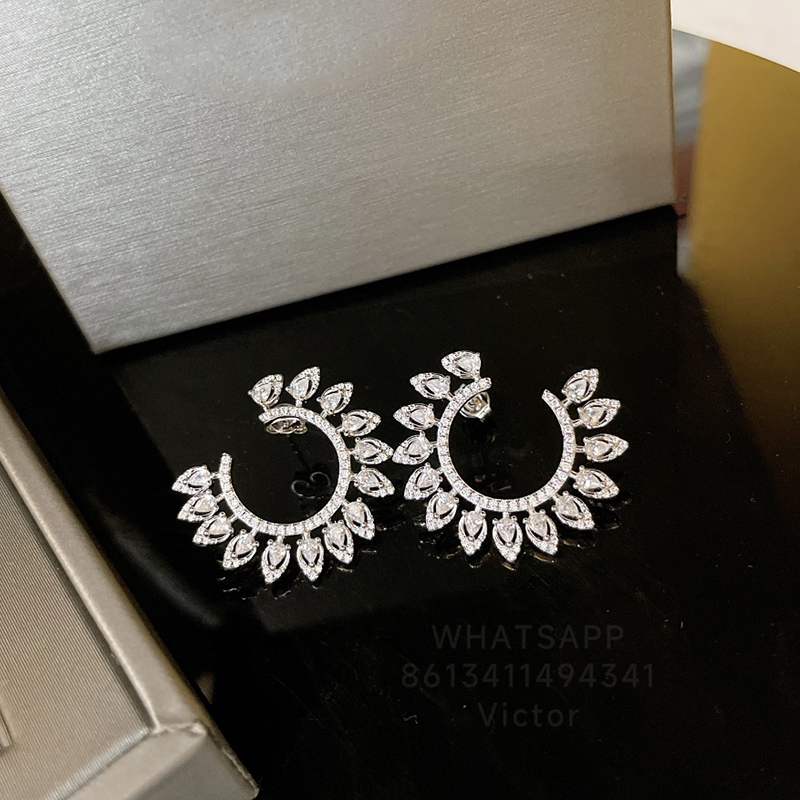 MESKA MOVE UNO designer Earrings earring back for woman Gold plated 18K 925 silver official reproductions classic style exquisite gift 009
MESKA MOVE UNO designer Earrings earring back for woman Gold plated 18K 925 silver official reproductions classic style exquisite gift 009